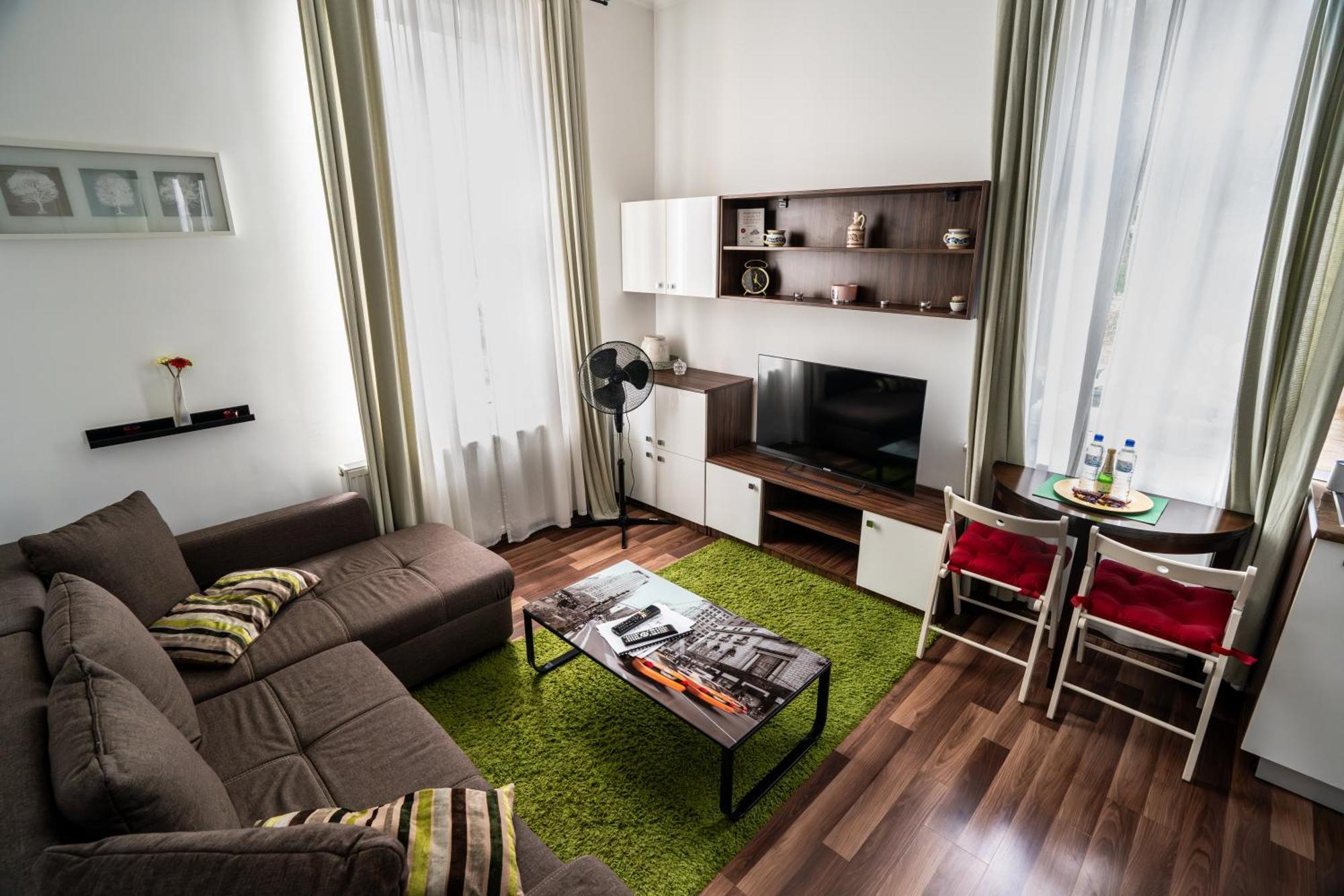 Downtown Central University Apartament - Cal1 ブカレスト エクステリア 写真